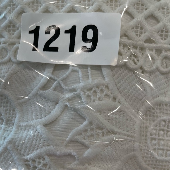 Topshop Mini Skirt Size 4 White Lace Sunflower Design Back Zipper Decorative Hem - Picture 7 of 7